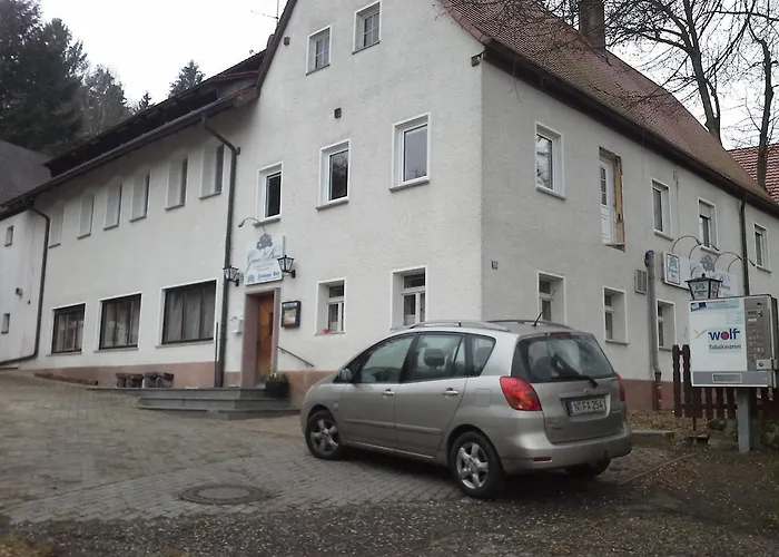 Gruener Baum Brunn נירנברג